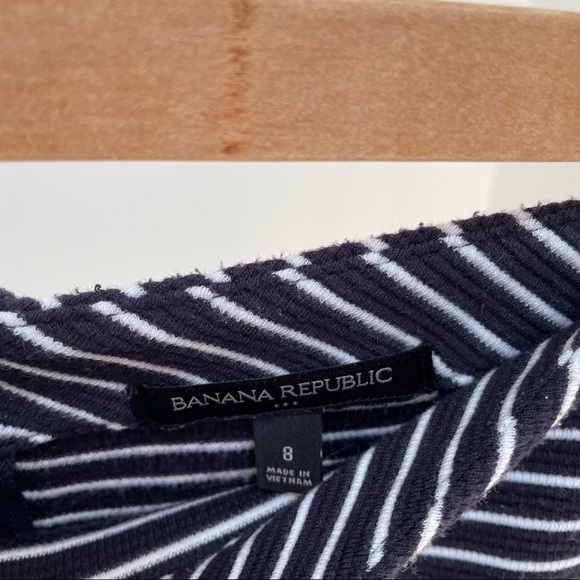 Banana Republic Navy Blue and White Striped Pencil Skirt Size 8 - Picture 4 of 4